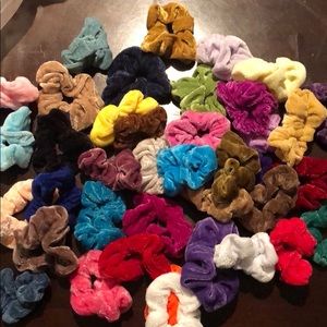 15 Velvet Scrunchies!